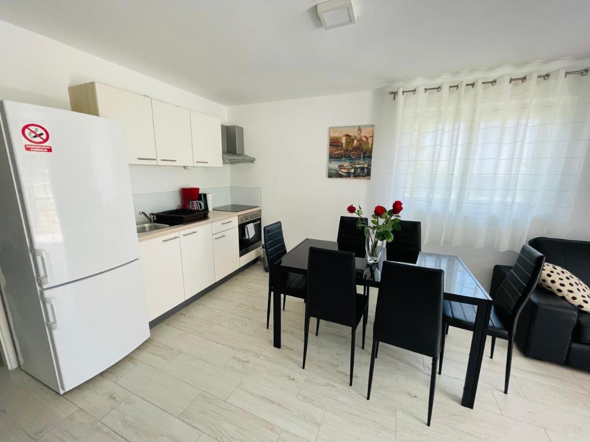 Apartment Paulina Trogir Exterior foto